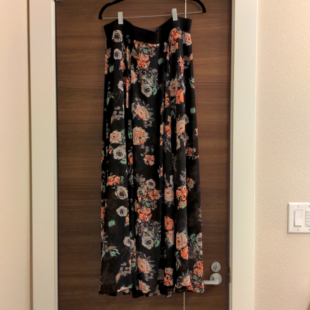 Torrid FLORAL PRINT HIGH WAIST CHIFFON MAXI SKIRT (Torrid Size 2)